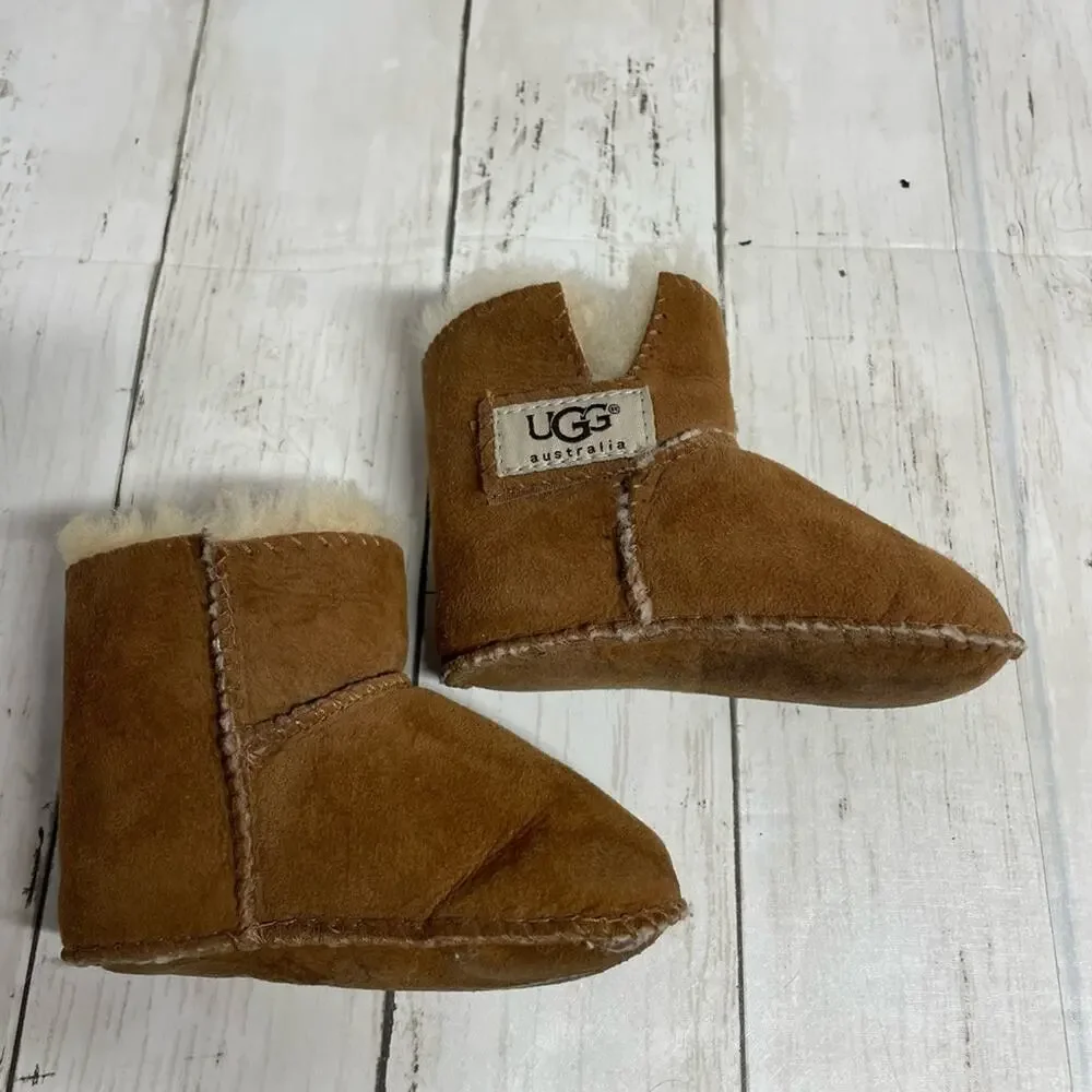 UGG Erin suede bootie for infants in chestnut color size medium